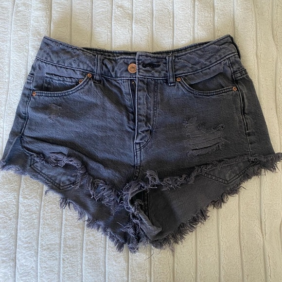 divided jean shorts - Picture 1 of 2